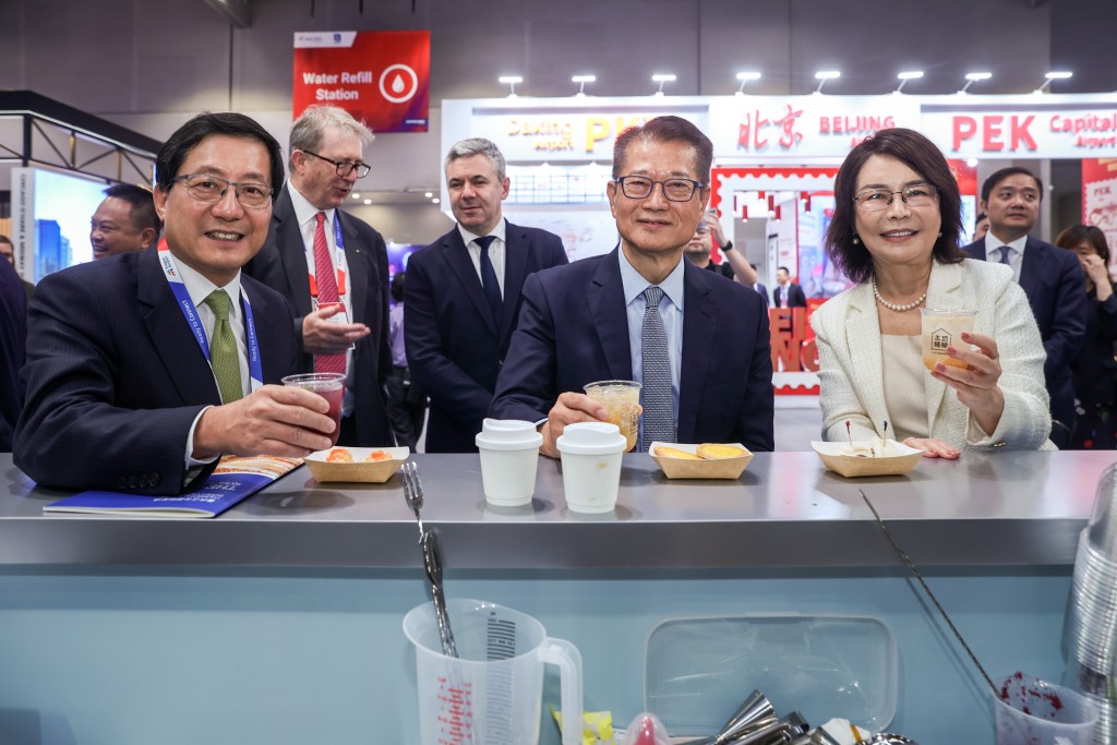 「世界航線發展大會2025」嘉賓展覽廳導賞團。