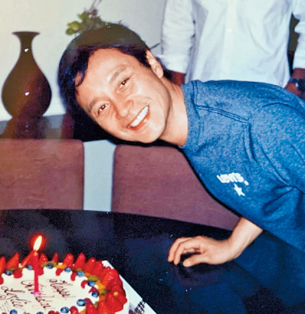 張國榮2003年4月在香港文華東方酒店自殺身亡。
