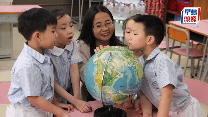 鄭惠琪受訪時幾度哽咽，形容教師團隊一直用心辦好學校，無奈不敵疫情與社會環境轉變，對獲派0班感到可惜。 資料圖片