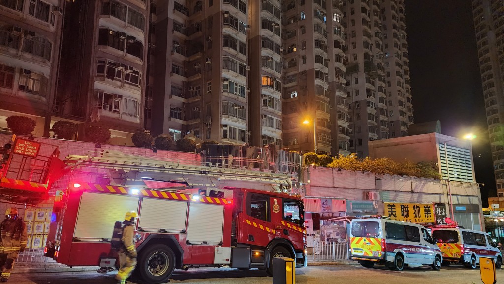 消防到場將火救熄。黎志偉攝