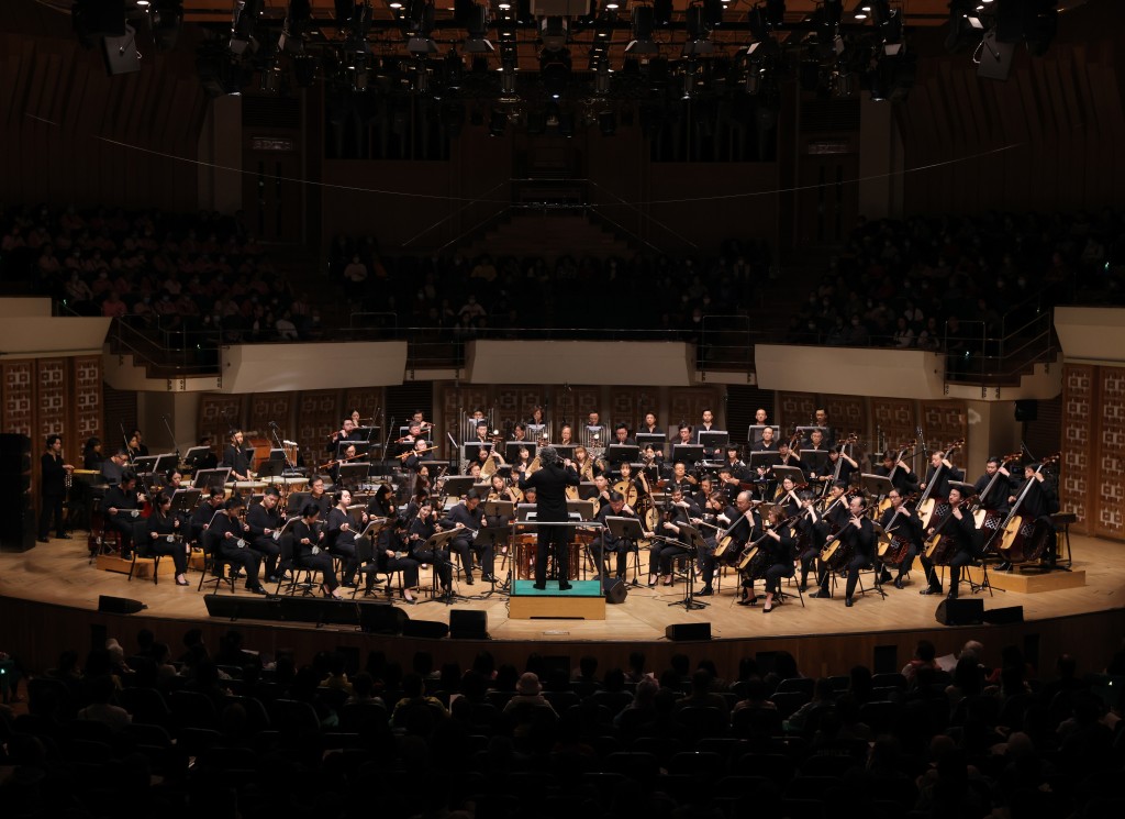 香港中乐团近年积极透过中乐与不同音乐文化的交融，为观众带来耳目一新的音乐体验。