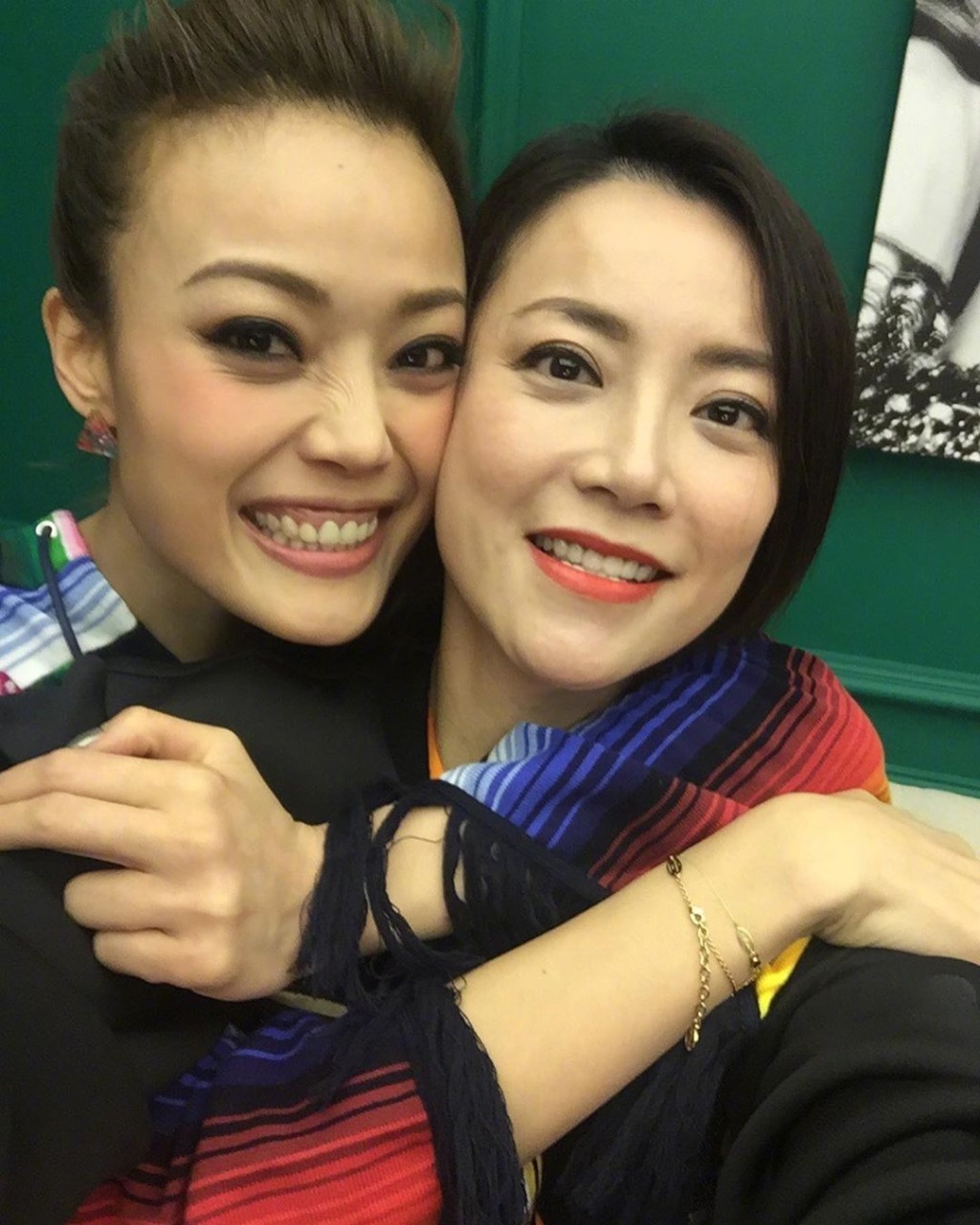 祖兒同Mani真係糖黐豆。