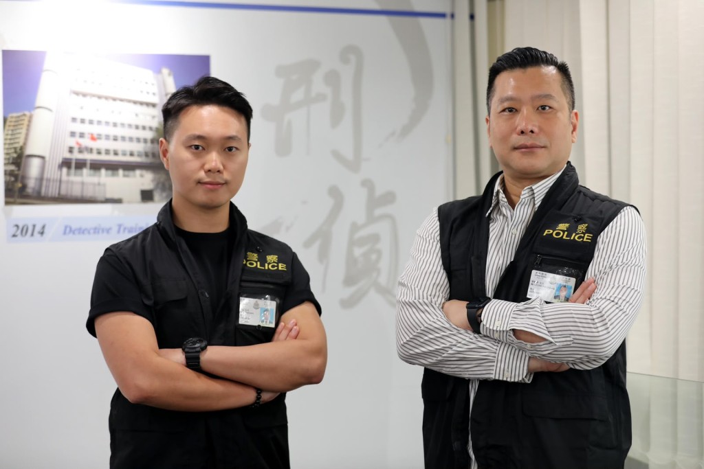 梁柏祥(右)和蘇振深都是貨真價實的刑偵人員。 梁柏祥(右)和蘇振深都是貨真價實的刑偵人員。