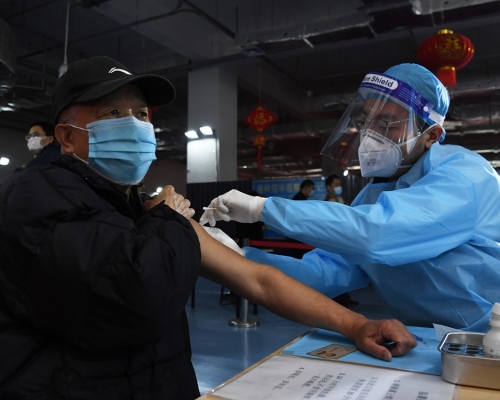 內地疫苗接種率約只有4.6%。新華社圖片