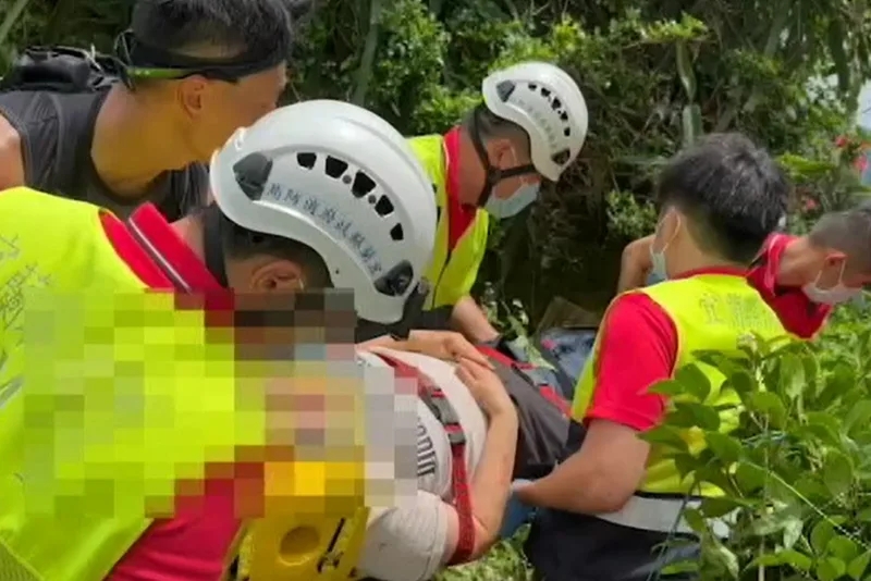 港女台灣玩滑翔傘失控墜落頭腳受傷送醫。