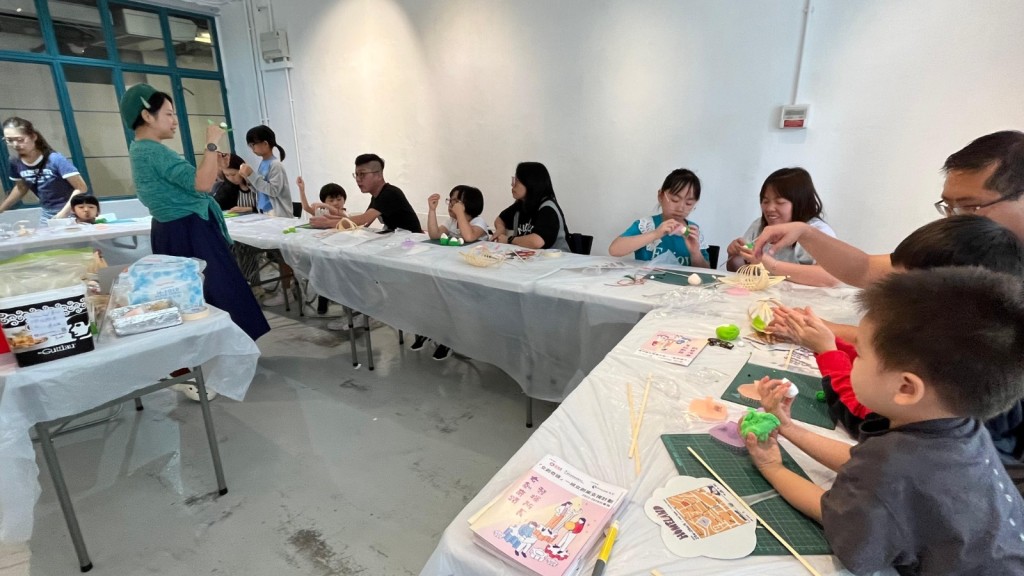 Candy不時與不同機構合作舉辦親子、長者及兒童手作班。