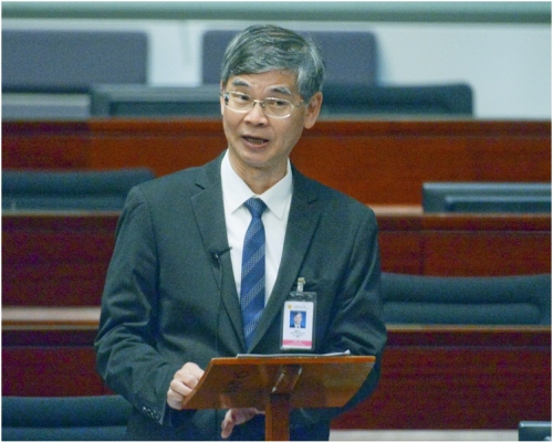 羅致光指兩個私樓項目在賣地條款中,已加入建安老設施條款。