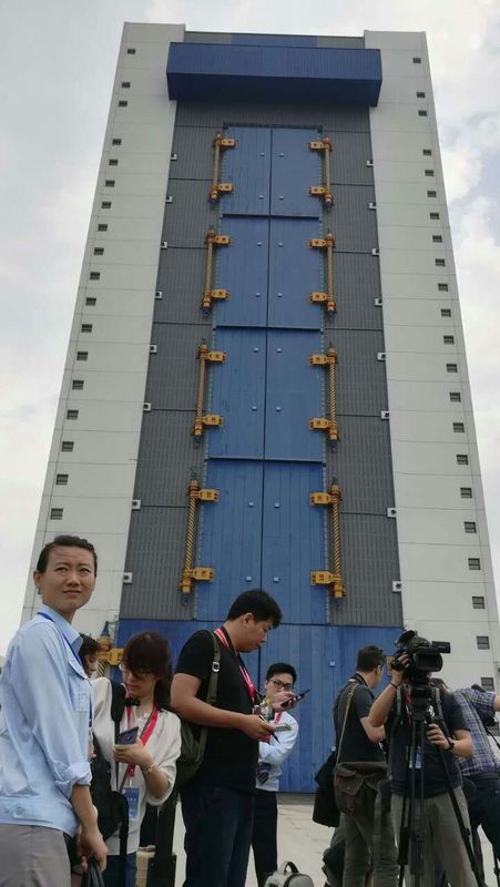 長征七號火箭垂直總裝測試場。楊浚湯攝