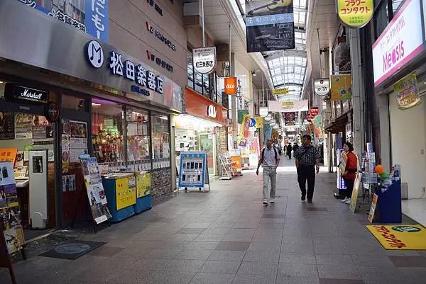 鱼町银天街是福冈的知名旅游区。网络图片