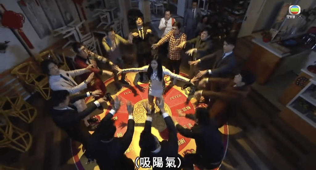 《爱.回家之开心速递》5大经典爆笑场面|二太为求孙逼接龙12猛男围跳「吸阳气舞」 《爱.回家之开心速递》5大经典爆笑场面|二太为求孙逼接龙12猛男围跳「吸阳气舞」