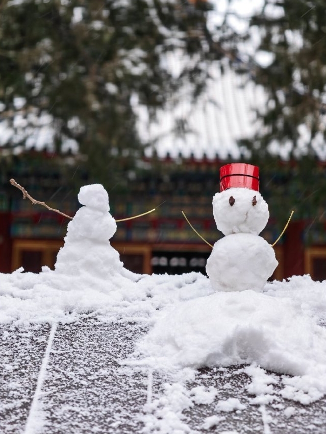 北京下雪。 微博@愛吃西瓜的彭彭 北京下雪。 微博@愛吃西瓜的彭彭