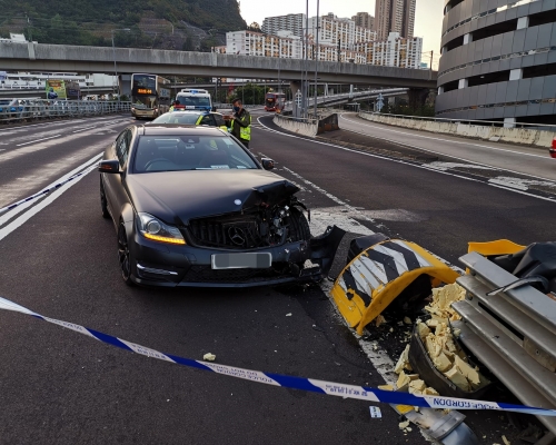 車頭損毀,司機失蹤。