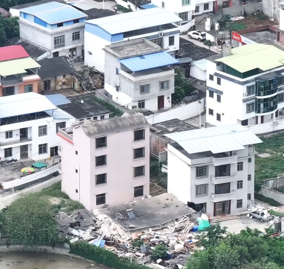 广西柳州柳南区一日发生两次5.2级极浅层地震，逾万民众要被转移。小红书＠杰哥带你飞