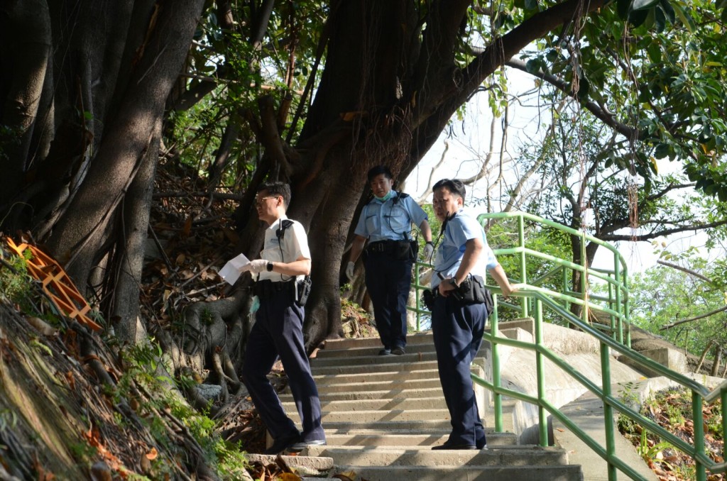 男子深水埗山坡焚死亡,被晨運人士發現。