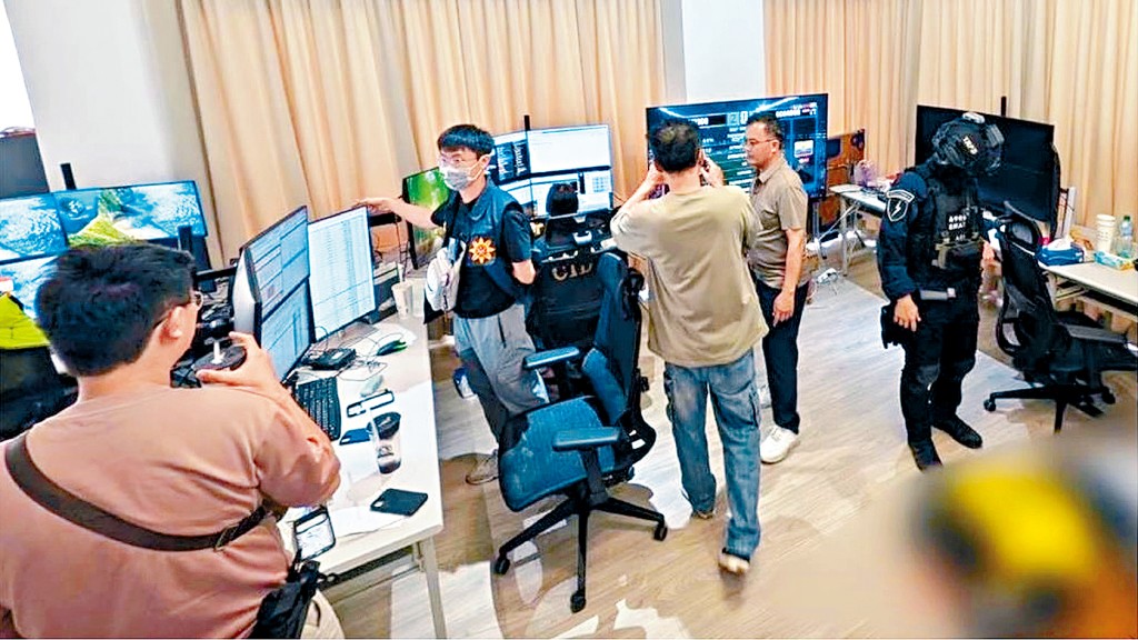 台南警方在當地一民宿，破獲外圍賭網集團，拘捕8人包括5名港澳居民。