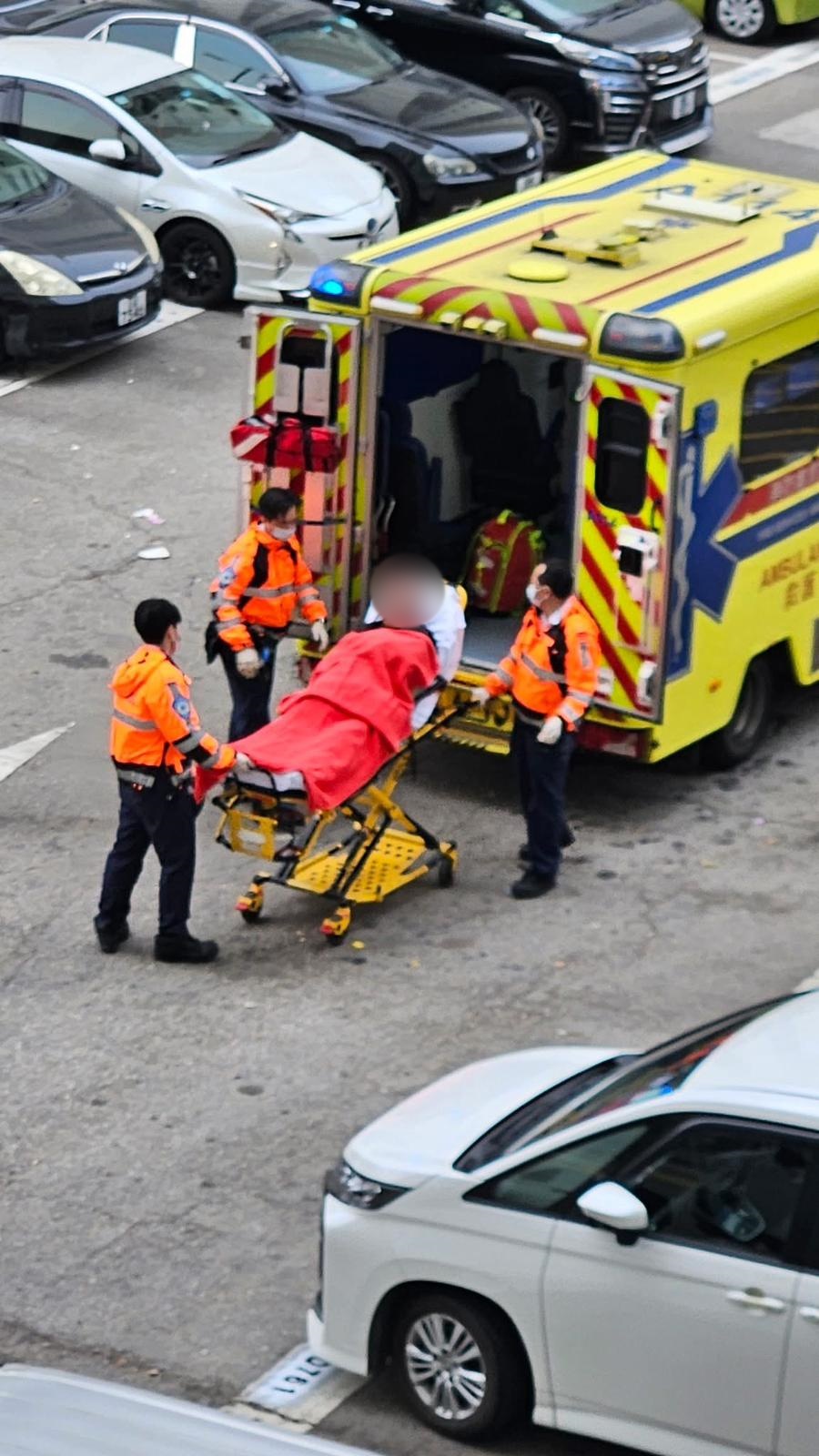 一名男子送院。FB「我們唯一的大興邨」