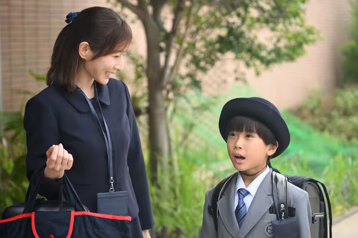 田中在新劇《冒牌媽咪》中扮演家庭主婦,但現實中卻是結婚計劃告吹。 田中在新劇《冒牌媽咪》中扮演家庭主婦,但現實中卻是結婚計劃告吹。