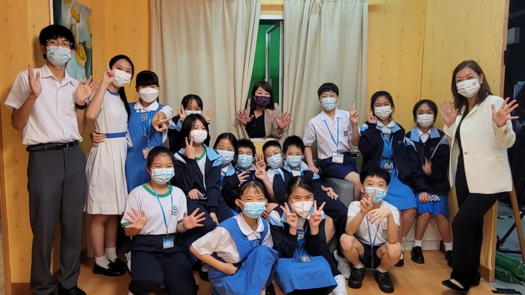 民建聯立法會議員郭玲麗聯同深水埔街坊福利會小學與仁濟醫院董之英紀念中學，舉辦小學生參觀學校活動。