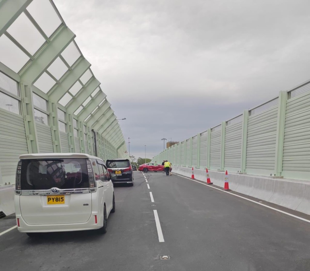 fb馬路的事 (即時交通資訊台)圖片