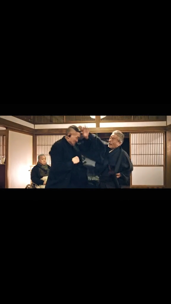 同倉田保昭打得精彩! 同倉田保昭打得精彩!