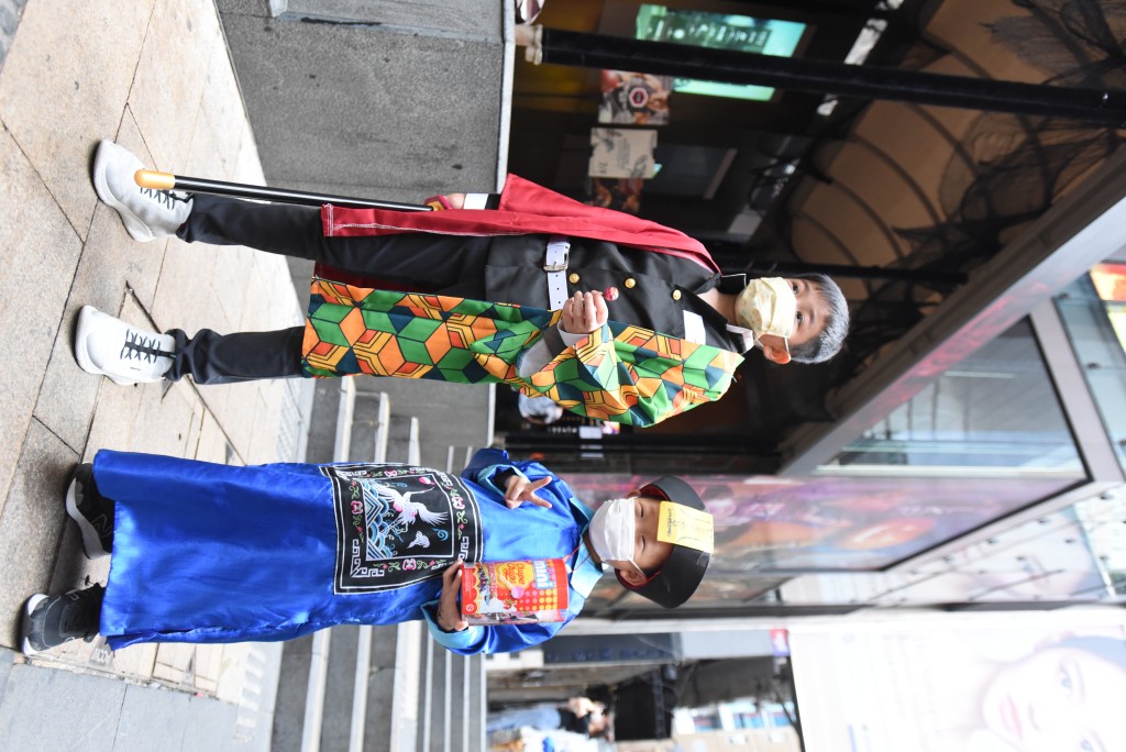 小朋友萬聖節期間悉心以cosplay打扮慶節。(黃文威攝)