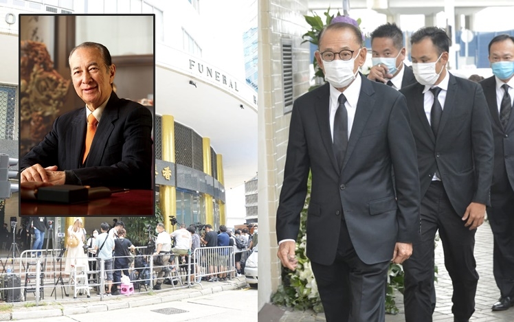 何鴻燊博士今日假香港殯儀館設靈，英皇集團楊受成博士與兒子楊政龍下午現身致祭。