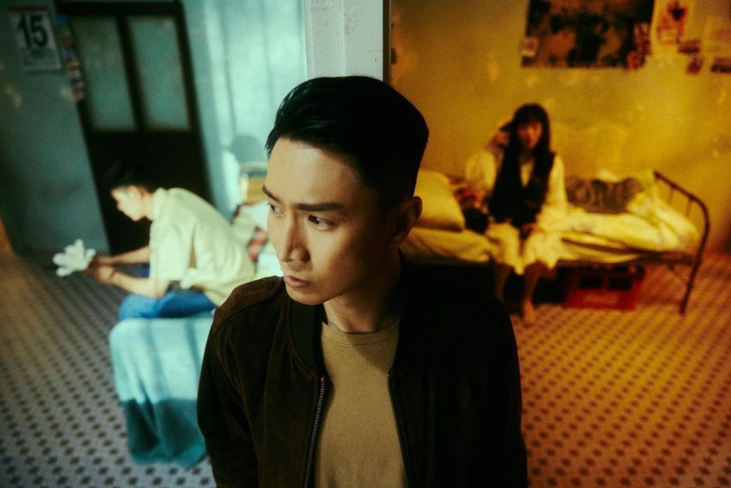 Jason在新碟中歌曲《悔過書》MV,加入很多電影元素。