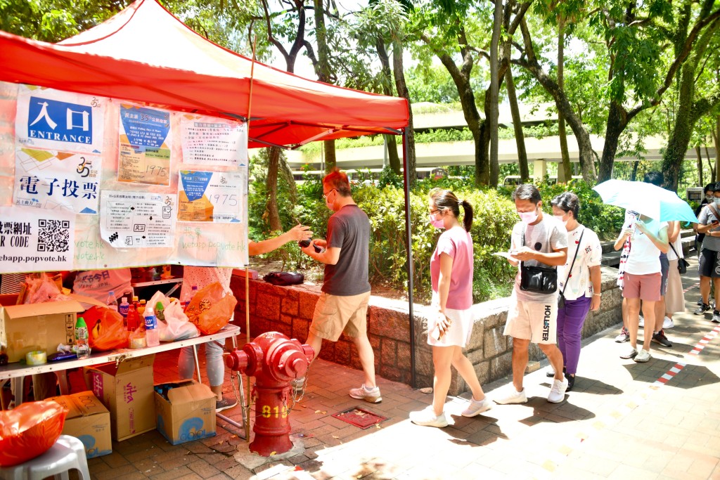 香港人為什麼要參與這個等同自殺的攬炒大計呢？資料圖片