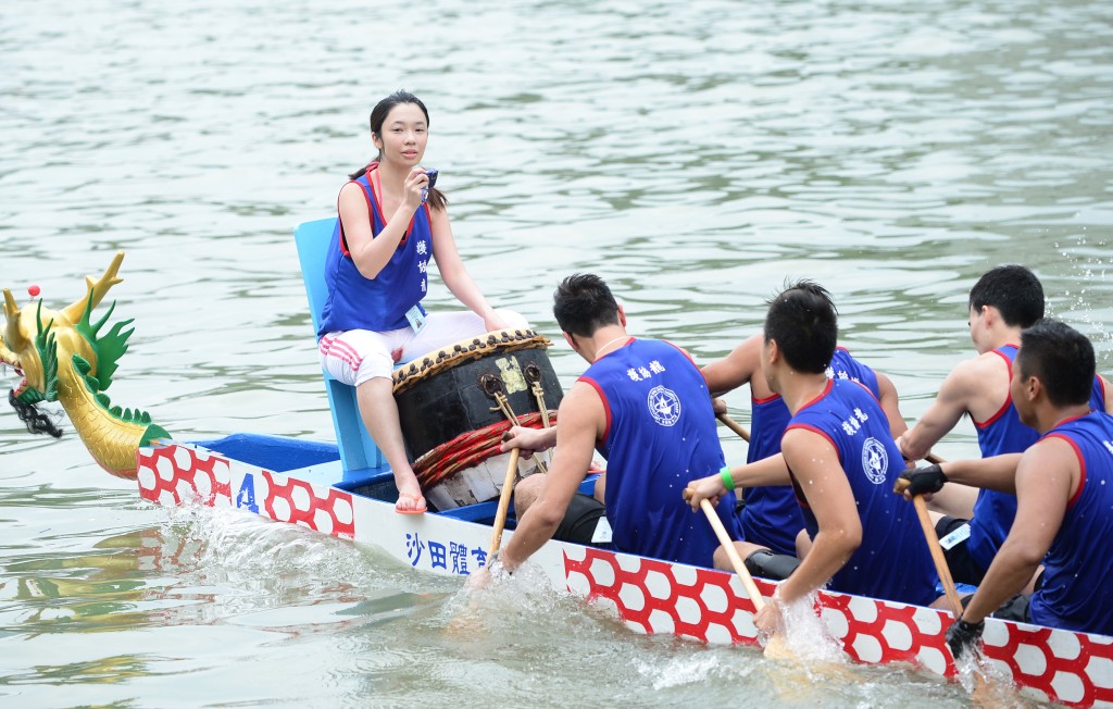 往年在城门河举办的沙田龙舟竞赛。资料图片