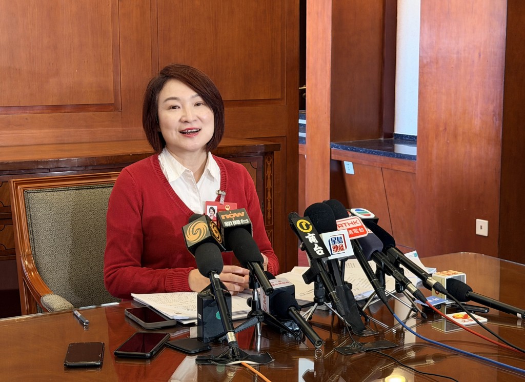 全國人大常委、立法會主席李慧琼在北京接受《星島頭條》訪問。郭詠欣攝 全國人大常委、立法會主席李慧琼在北京接受《星島頭條》訪問。郭詠欣攝