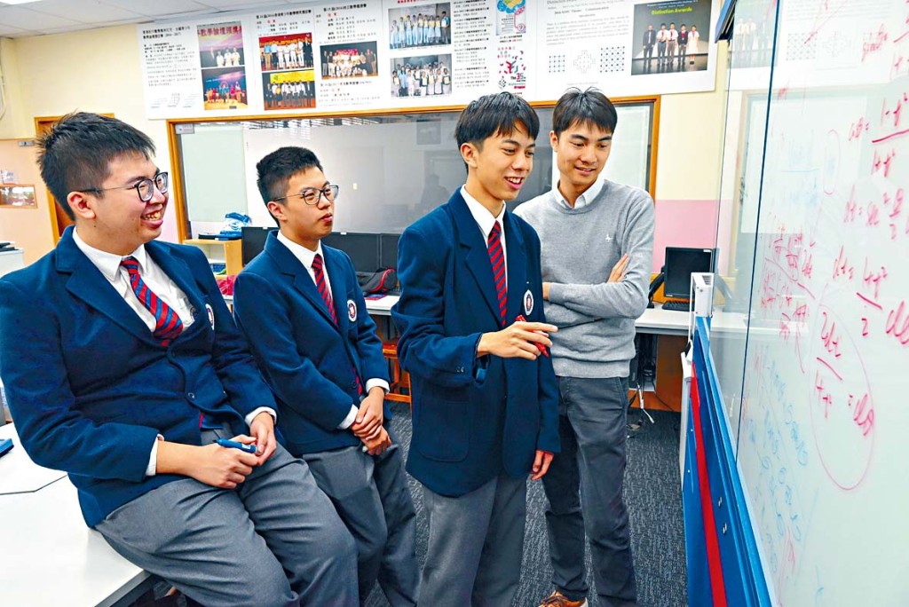 香港培正中學三位參賽同學視數學研究為樂趣,雖然探索解難過程甚為刻苦,但依然樂在其中。