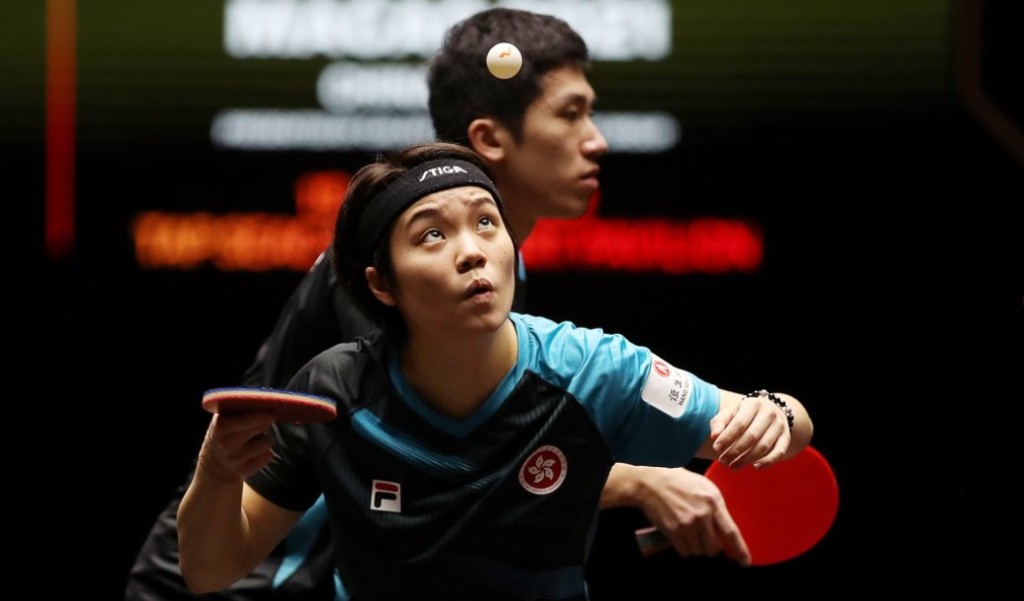 杜凯琹（前）与林兆恒于混双首战失利。网上图片