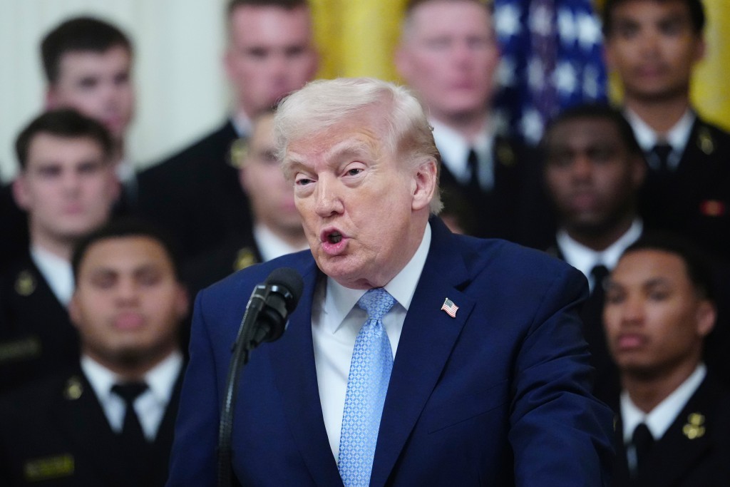 特朗普周五（20日）在社交媒體發文，聲稱正考慮「逐步結束」在中東的軍事行動，外界質疑他在故弄玄虛。美聯社