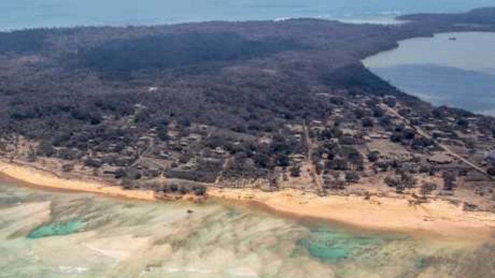 湯加土地鋪滿火山灰。新華社圖片