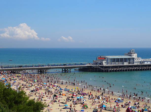 英國著名遊客景點伯恩茅斯（Bournemouth）海灘發生罕見而令人髮指的風化案。iStock