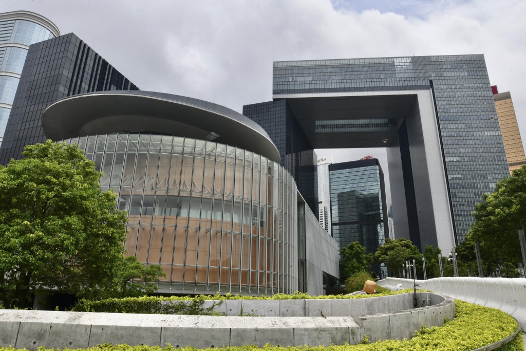 他歡迎特首建立「以結果為目標」的政府。