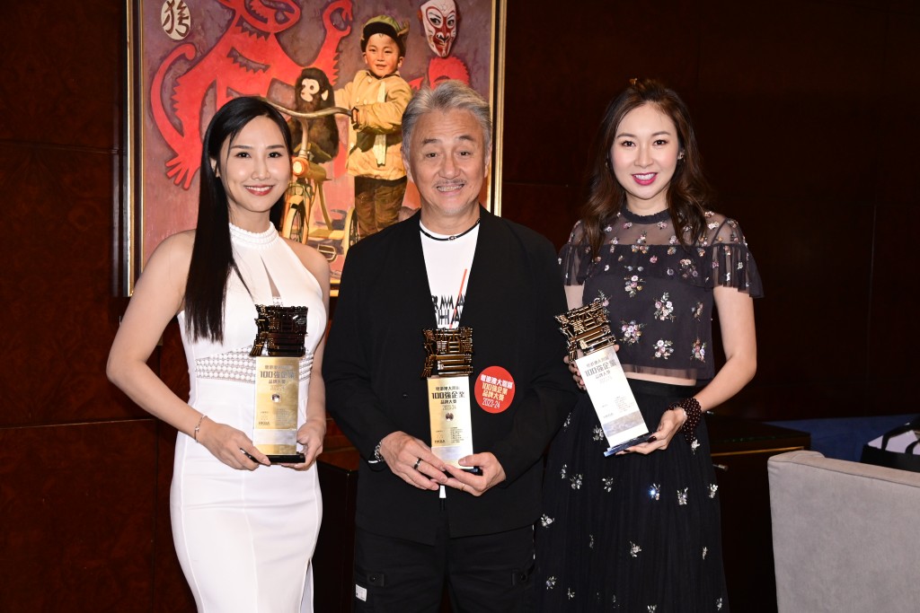 （左起）林寶玉、吳岱融與莊思敏獲得獎項表揚。