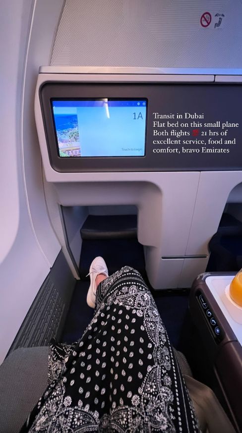 早前分享自己乘搭阿聯酋航空商務客位的照片。