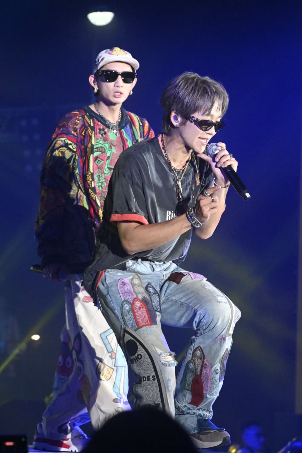 Lokman與Alton拍住上勁歌熱舞。 Lokman與Alton拍住上勁歌熱舞。