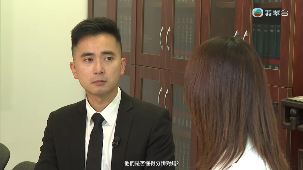 臨床心理學家李堅翔在節目中分析涉案智障人士分辨是非對錯的能力。
