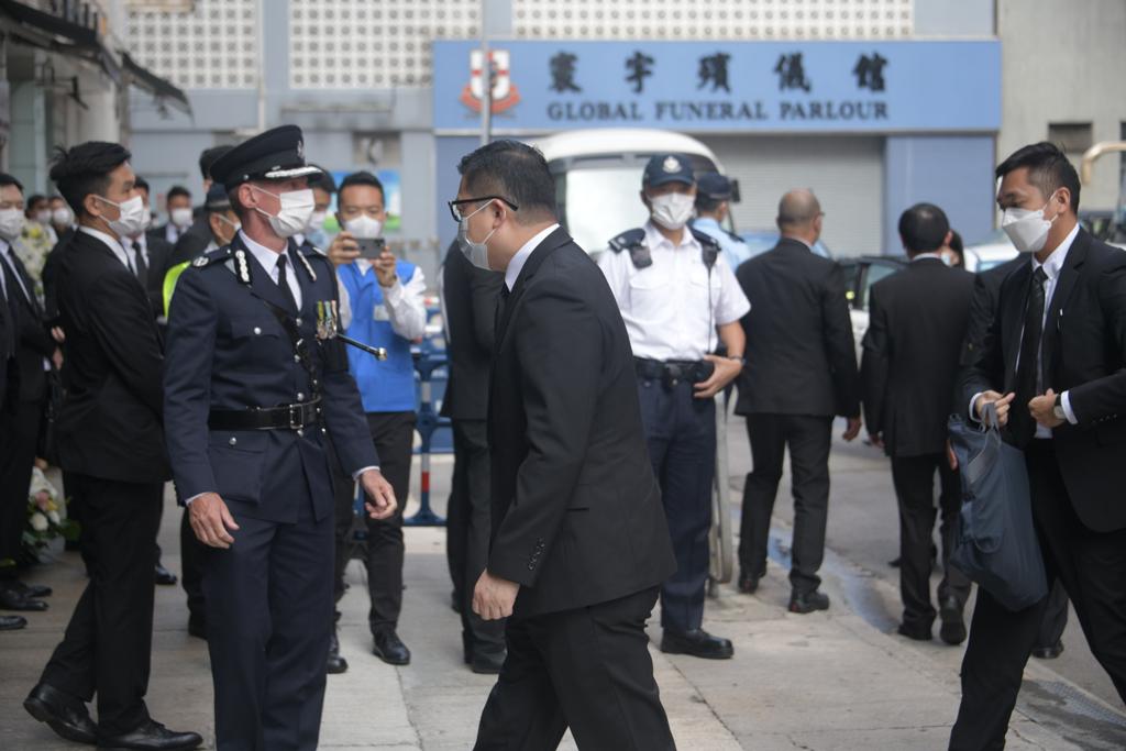 保安局局長鄧炳強到場。