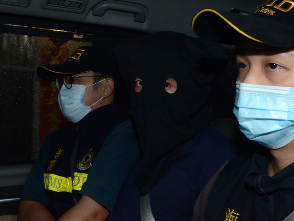 一名涉案男子被捕。