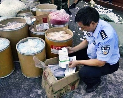 江西警方查獲6噸假藥。網圖