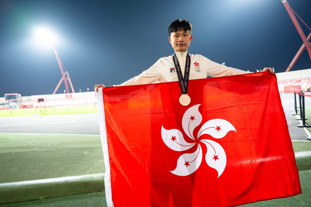 區皓駿在男子1500米奪得銅牌，是港隊在今屆亞青運首面獎牌。港協暨奧委會圖片