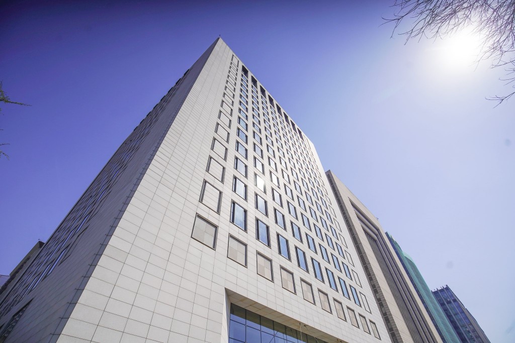 港律師會會長湯文龍13日下午率領理事會代表團拜訪中華人民共和國外交部。香港律師會圖片