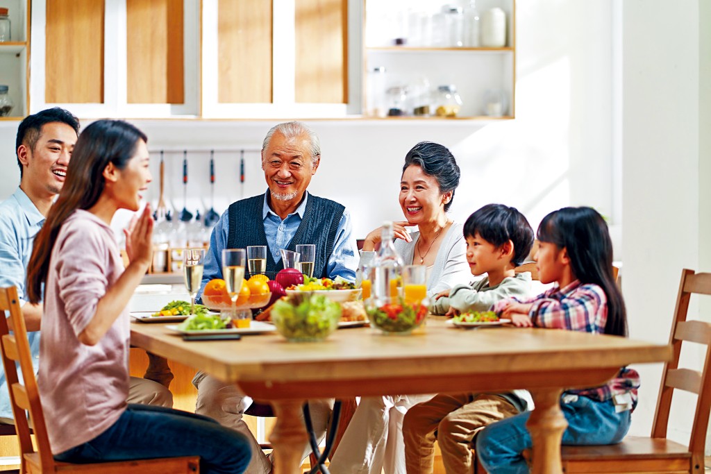 軟餐不再只是營養補給,更是情感與文化的延續,讓吞嚥困難者在佳節時也能與家人共享美味,不缺席每一個重要時刻。 軟餐不再只是營養補給,更是情感與文化的延續,讓吞嚥困難者在佳節時也能與家人共享美味,不缺席每一個重要時刻。
