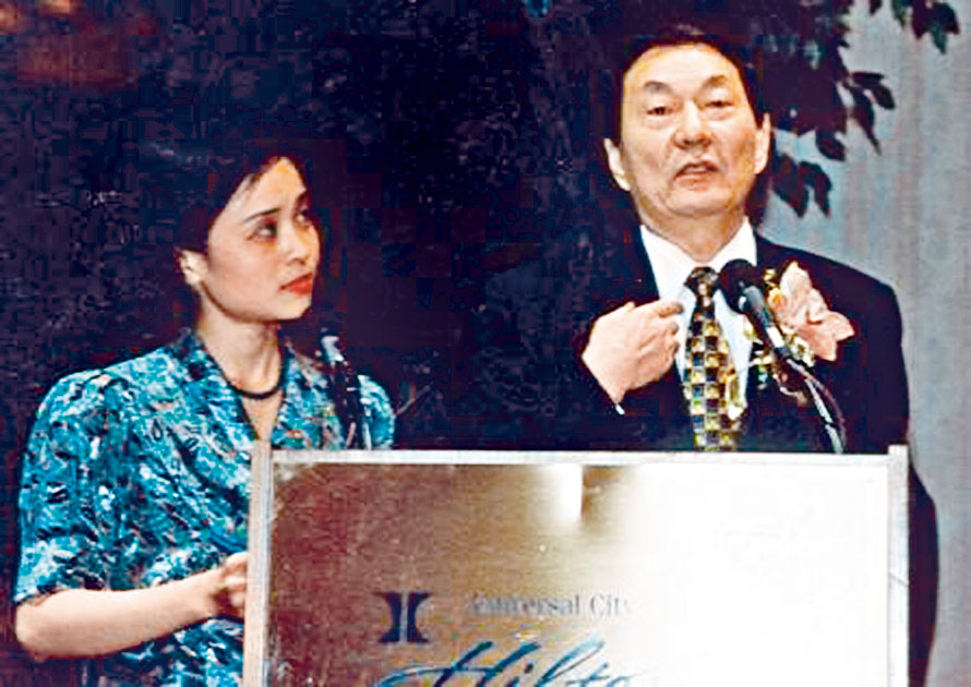 朱鎔基前翻譯朱彤如今擔任德意志銀行中國董事長。