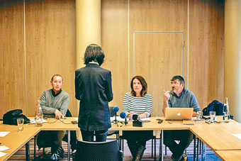 Grace Meng召开记者会，被曝光原名高歌。