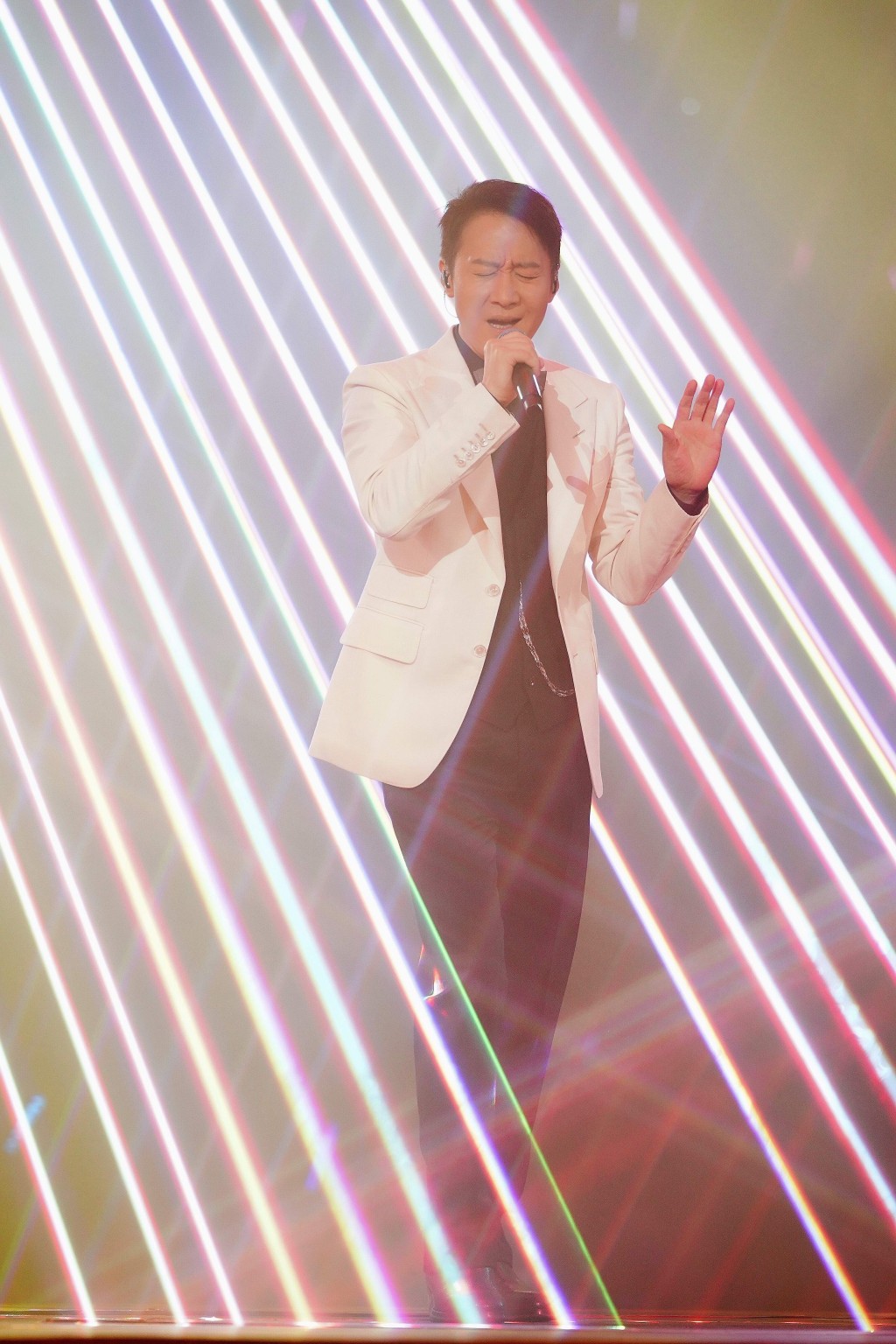 Leon紅館演唱會《Talk & Sing 2021》圓滿結束。