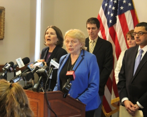 緬因州州長米爾斯（Janet Mills）宣佈該州進入緊急狀態，並建議全州關閉學校。(網圖)